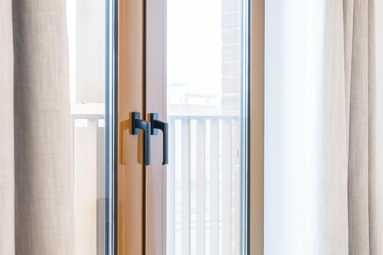 St Albans 2 Bed Luxury City Apartment, 5 Mins Walk To Train & Allocated Parking ภายนอก รูปภาพ