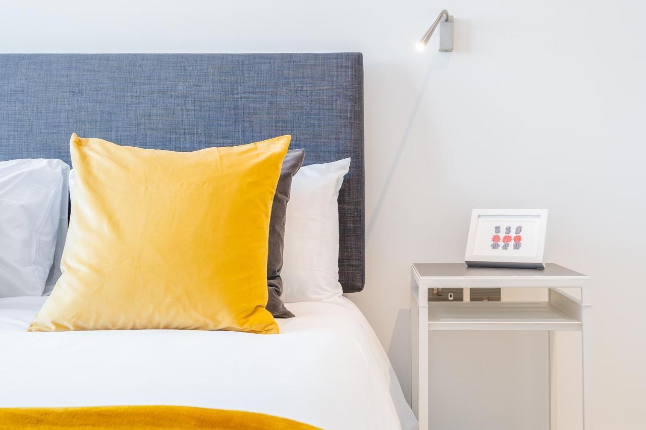 St Albans 2 Bed Luxury City Apartment, 5 Mins Walk To Train & Allocated Parking ภายนอก รูปภาพ
